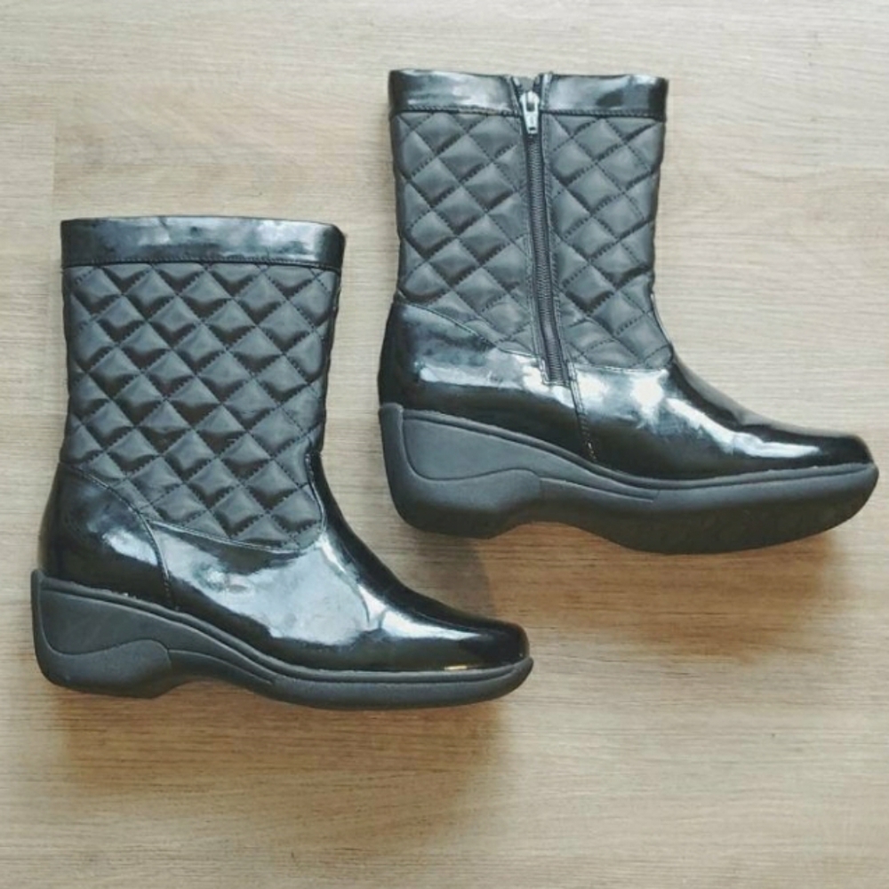 White Mountain Aquarius Quilted Satin Boots / Size 7M Black Winter Boots - Picture 4 of 13